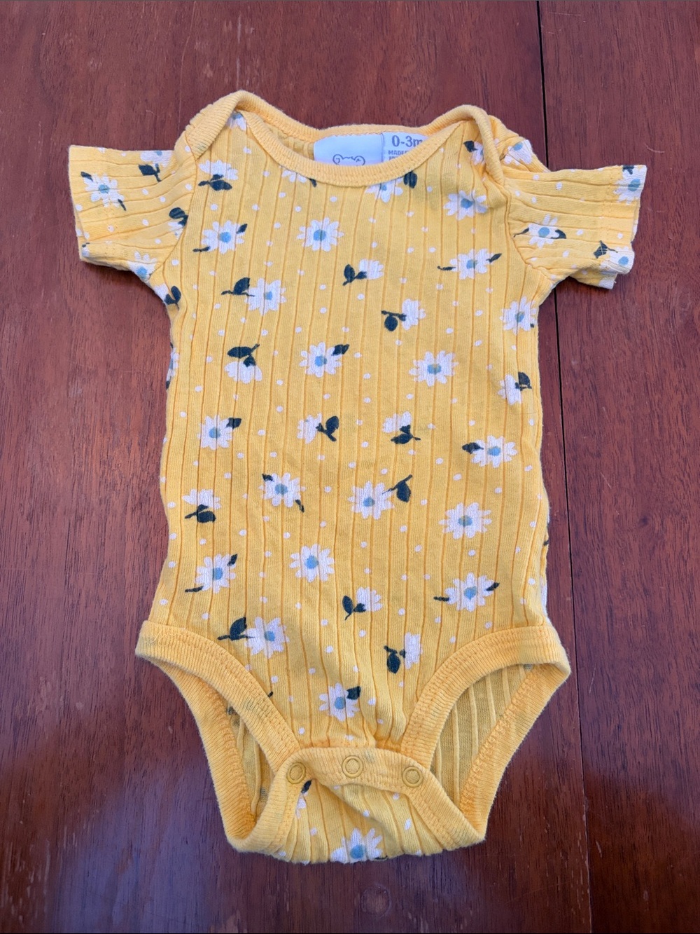 🍓3/$10 NWOT Yellow Floral Ribbed Baby Bodysuit Size 0-3m